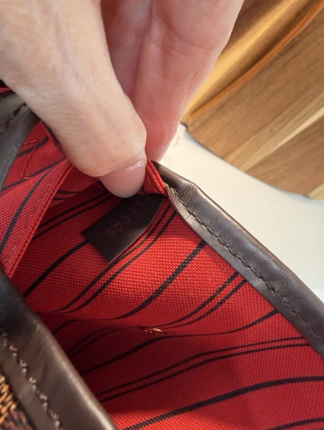 Authentic Louis Vuitton Damier Ebene Neverfull MM