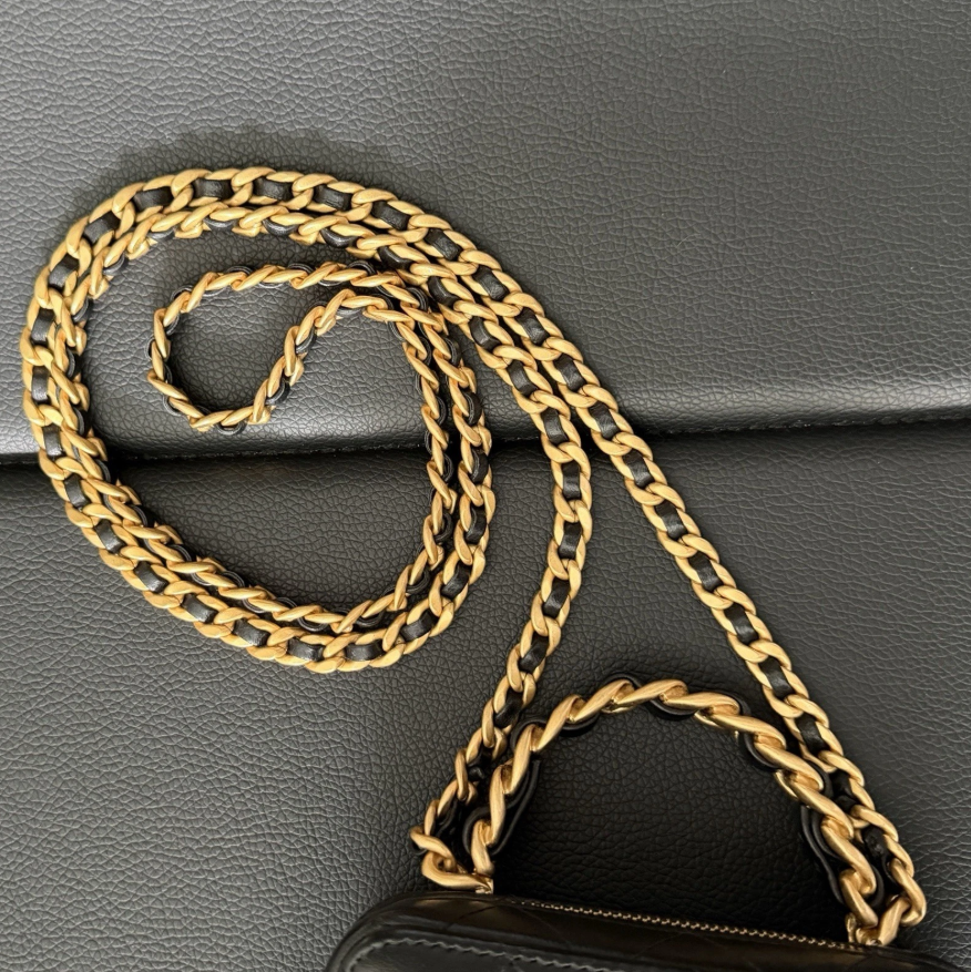 CHANEL Vanity Matelasse Lambskin Leather Top Handle Chain Shoulder Bag Black