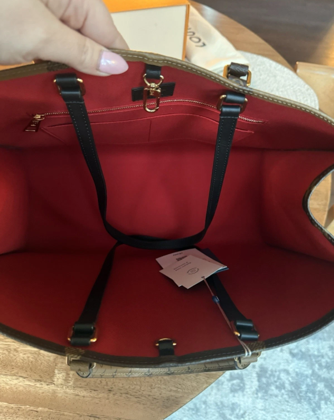 Louis Vuitton OnTheGo GM Giant Monogram Tote with Original Box & Authentication