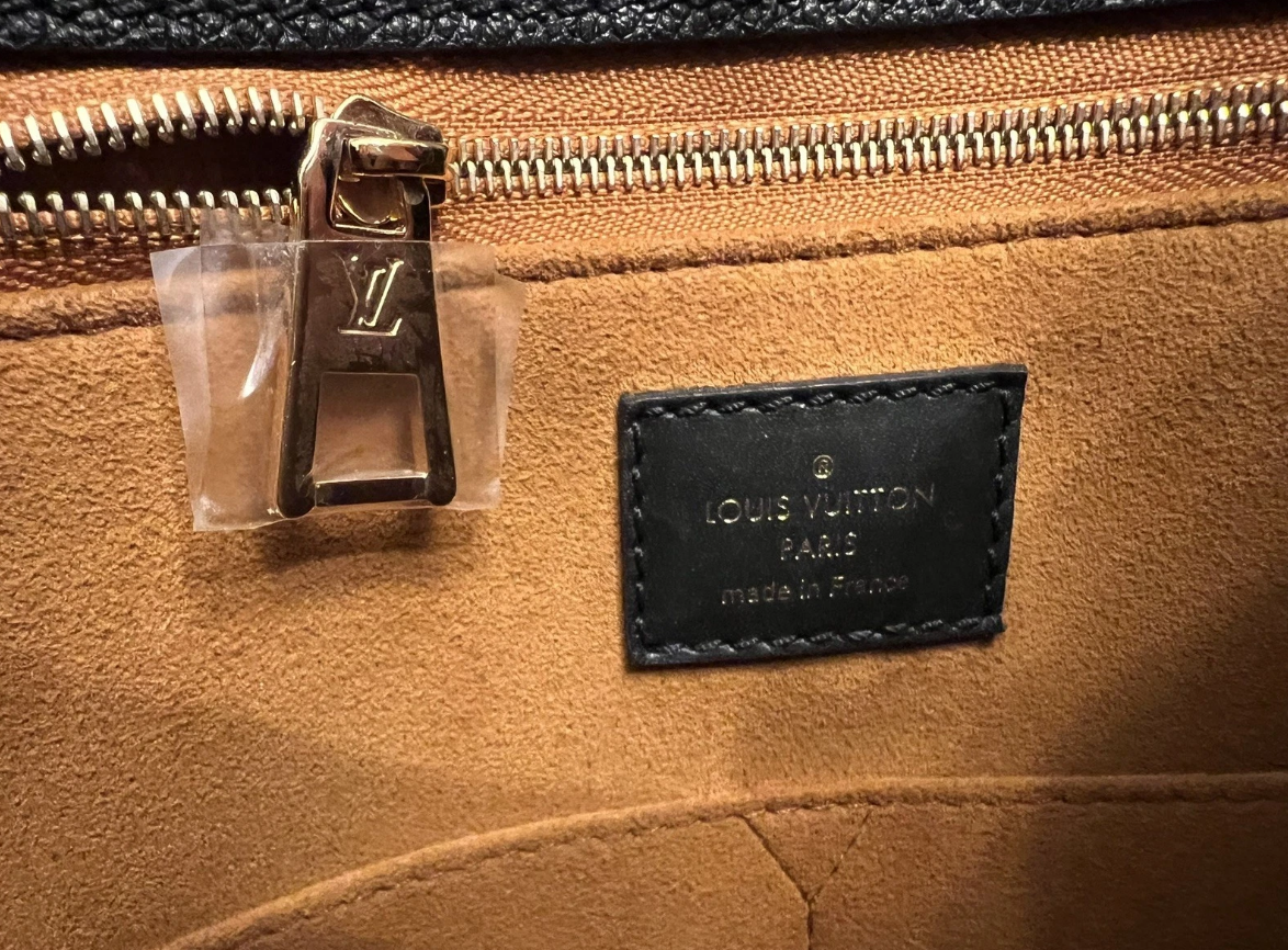 Louis Vuitton OnTheGo Tote GM Black Leather
