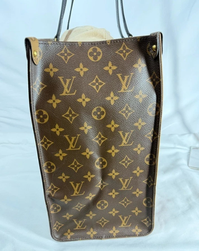 Louis Vuitton OnTheGo GM Giant Monogram Tote with Original Box & Authentication